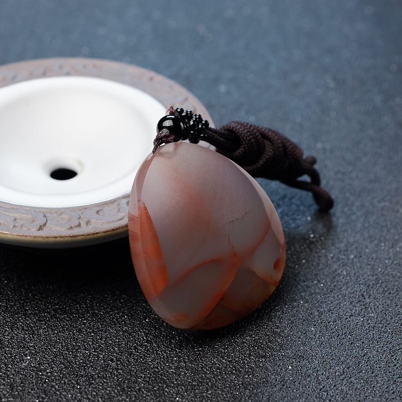 天然南红随形吊坠-红掌柜