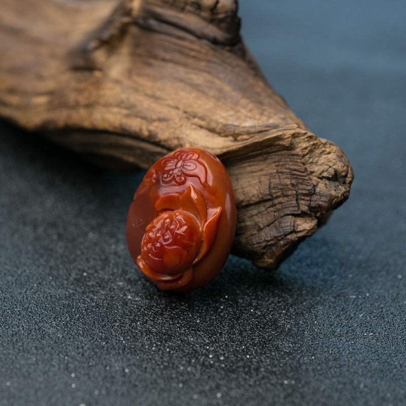 川料柿子红南红蝶恋花吊坠-红掌柜