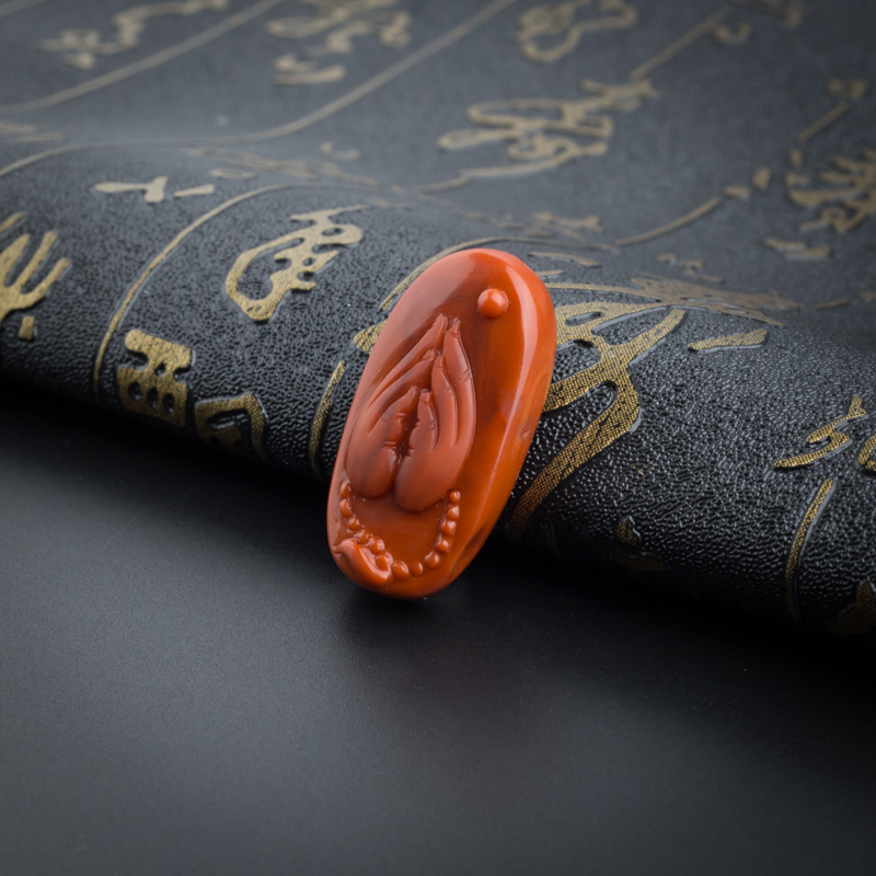 南红双手合十吊坠-红掌柜