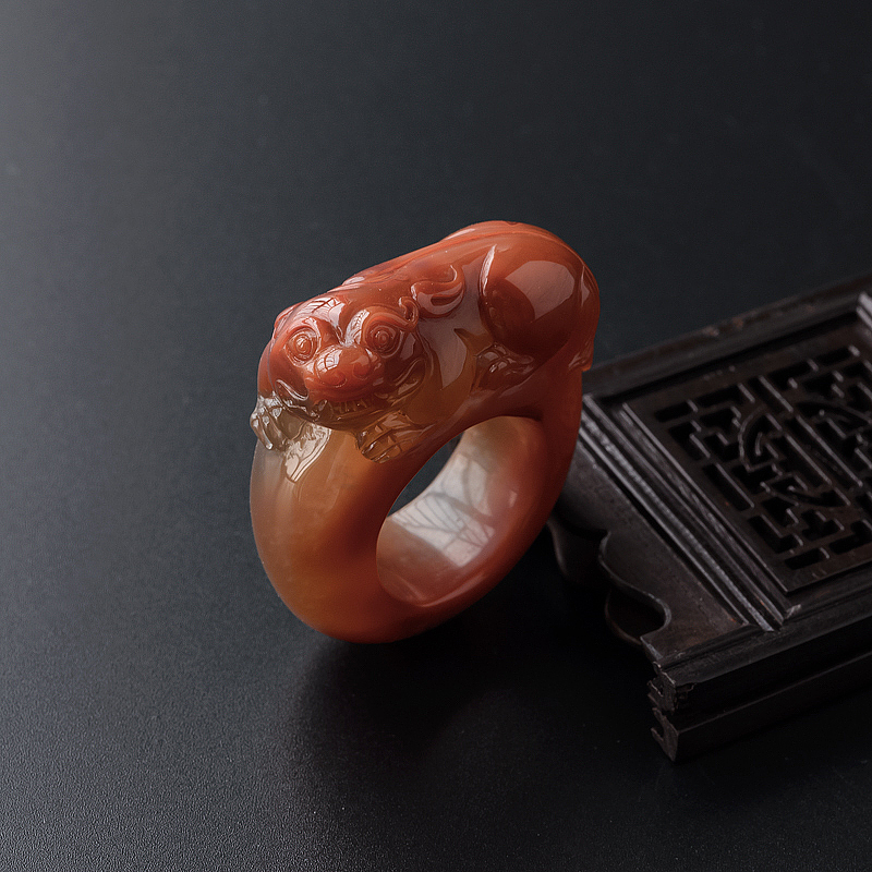 川料天然南红貔貅扳指-红掌柜