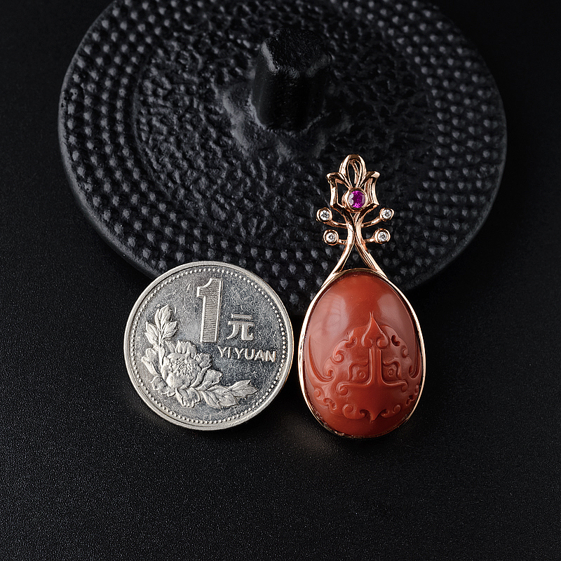 18K金镶南红吊坠-红掌柜