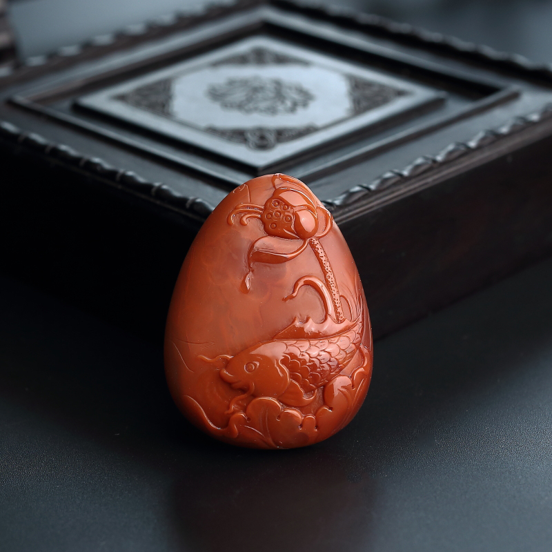 满肉南红吊坠-红掌柜