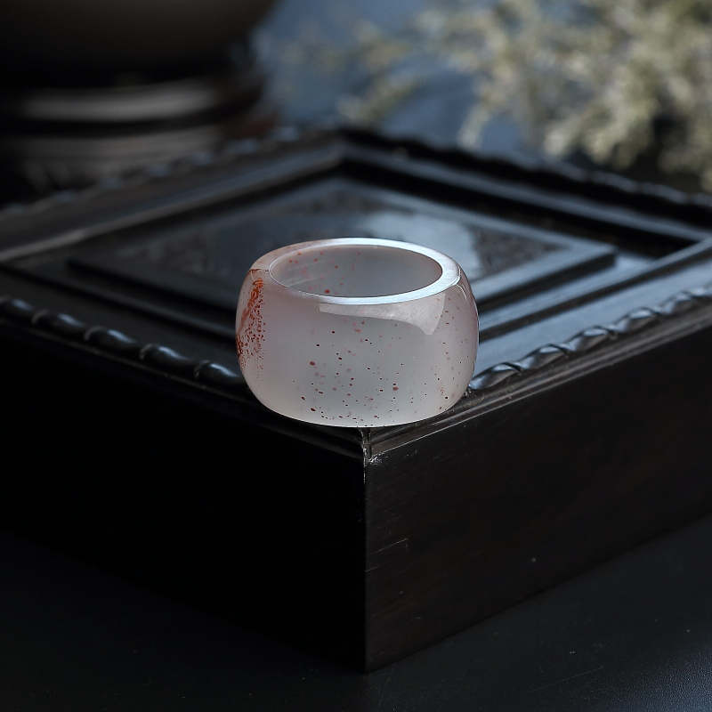 冰飘南红扳指-红掌柜