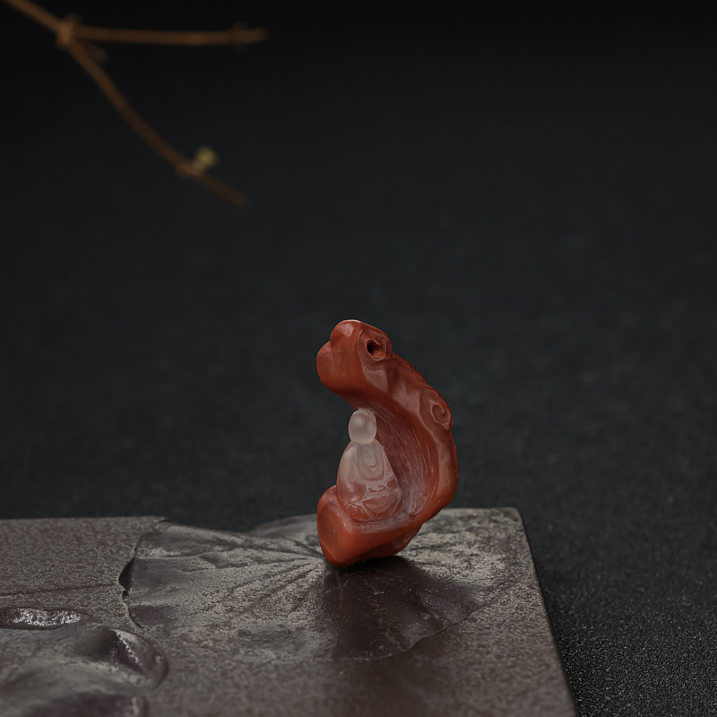 铁皮南红悟道吊坠-红掌柜