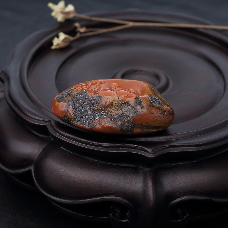 天然铁皮包浆料南红吊坠-红掌柜