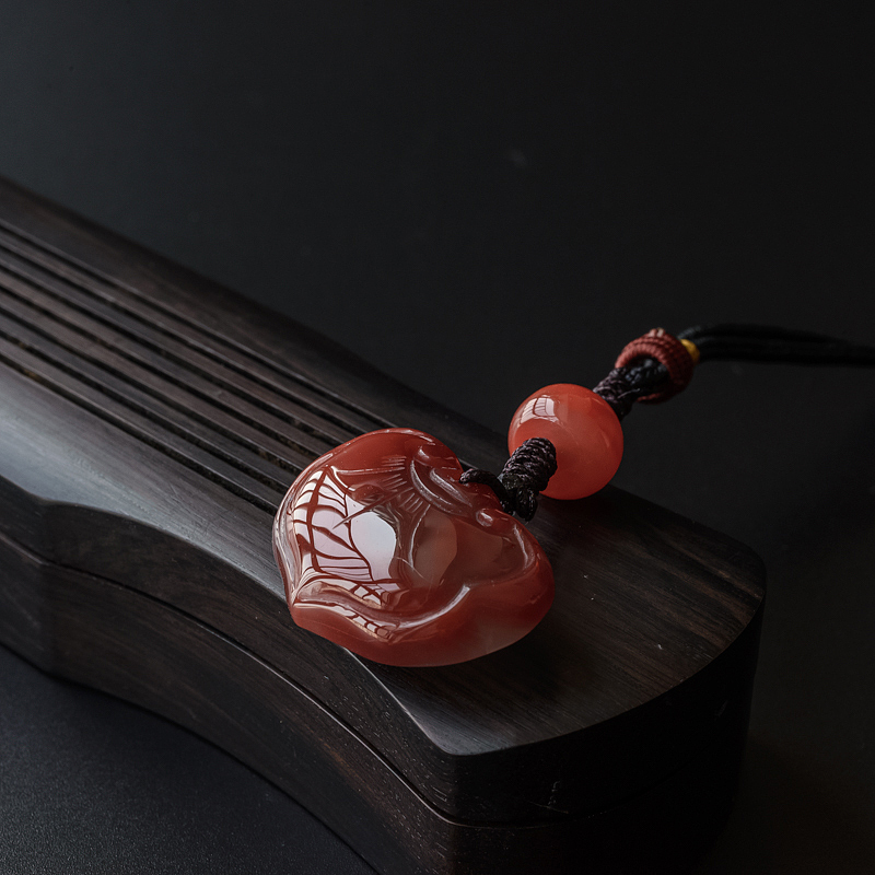 冰飘南红平安锁手把件-红掌柜