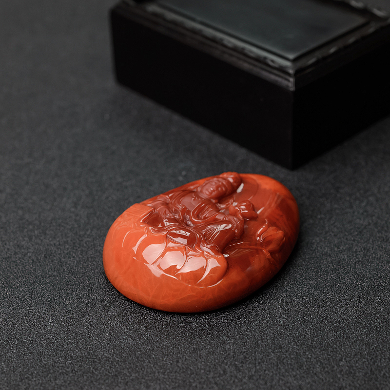 俏色南红观音吊坠-红掌柜