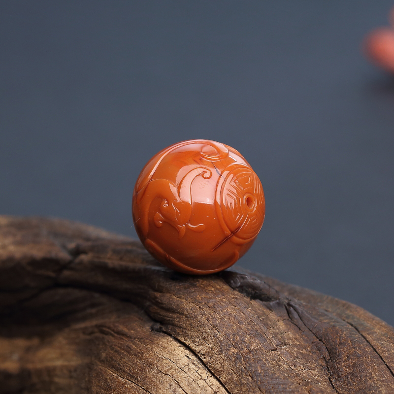 天然南红俏雕龙凤圆珠-红掌柜