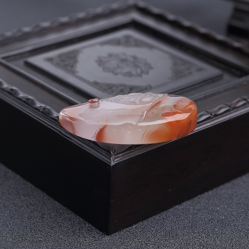 冰飘南红童趣吊坠-红掌柜