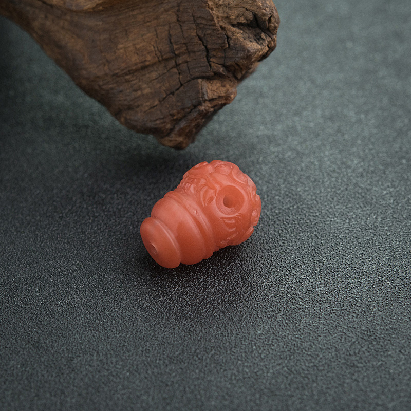 保山南红兽面三通-红掌柜