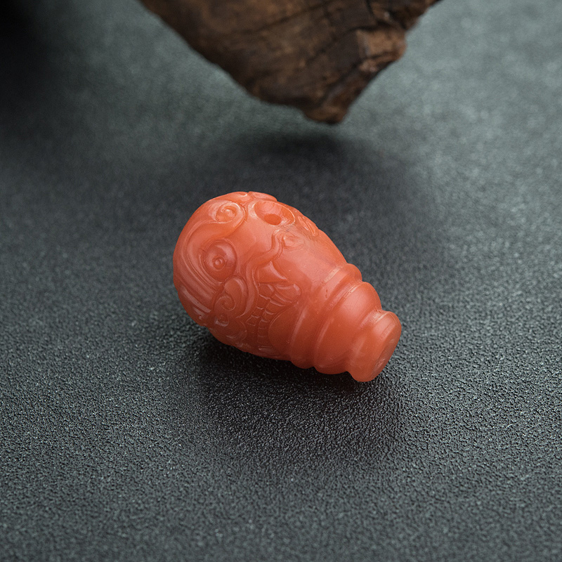 保山南红兽面三通-红掌柜