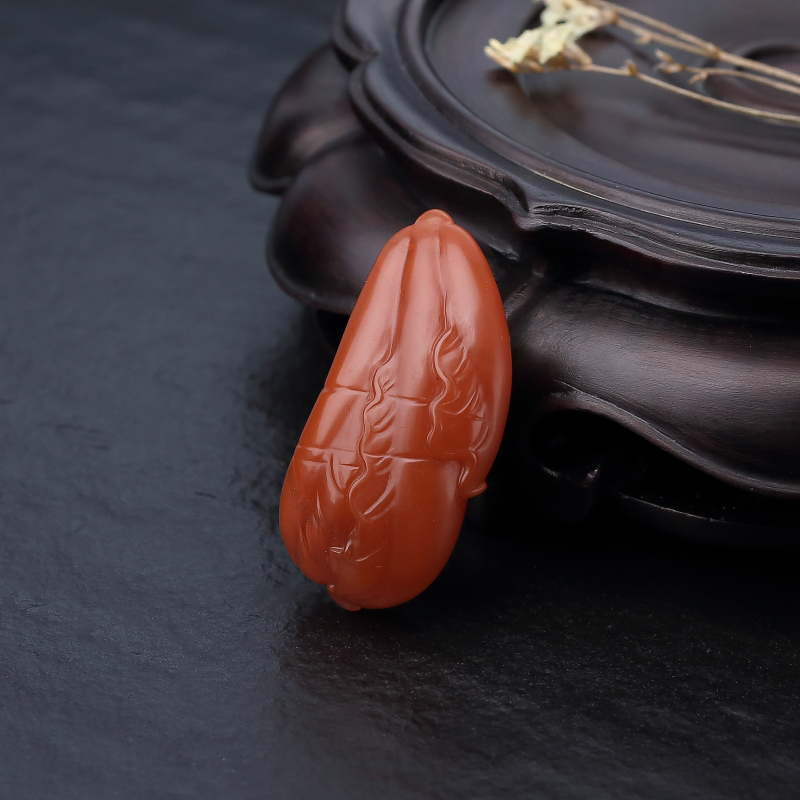 天然柿子红南红白菜吊坠-红掌柜