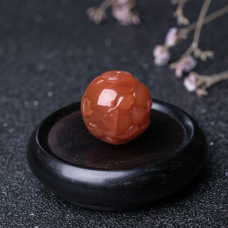 天然樱桃红南红招财猪圆珠-红掌柜