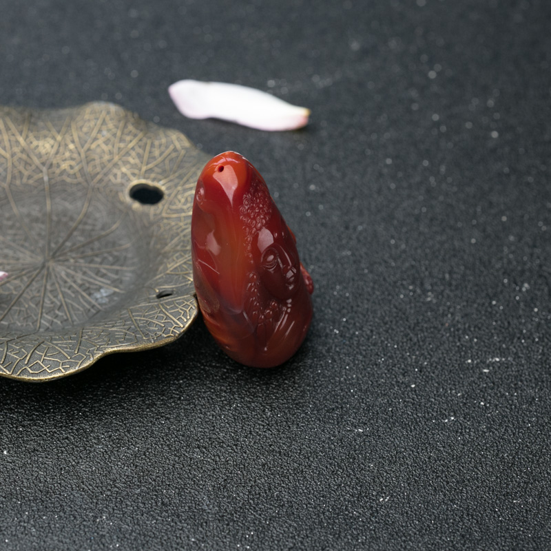 川料俏色南红万佛朝宗吊坠-红掌柜