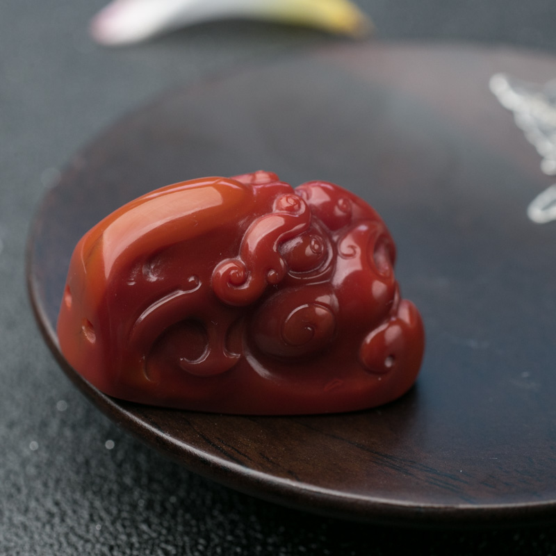 柿子红南红兽面吊坠-红掌柜