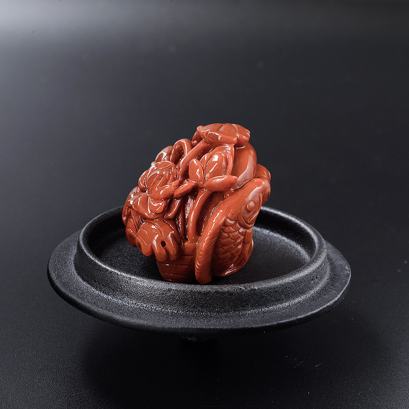 天然柿子红南红吊坠-红掌柜