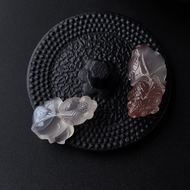 川料冰飘金鱼南红吊坠 - 红掌柜