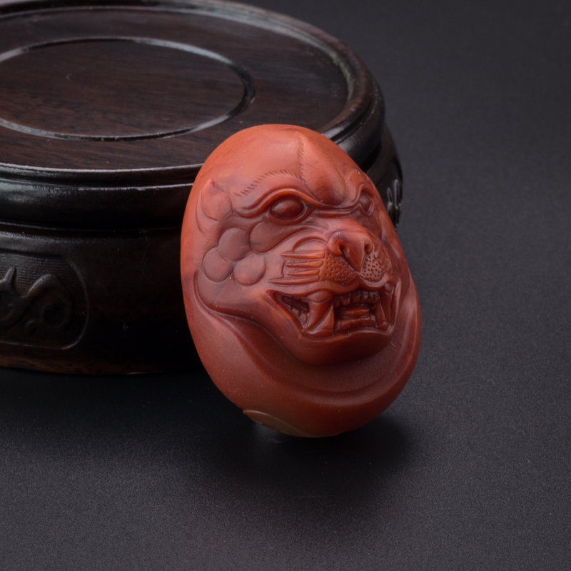 天然玫瑰红南红兽头吊坠-红掌柜