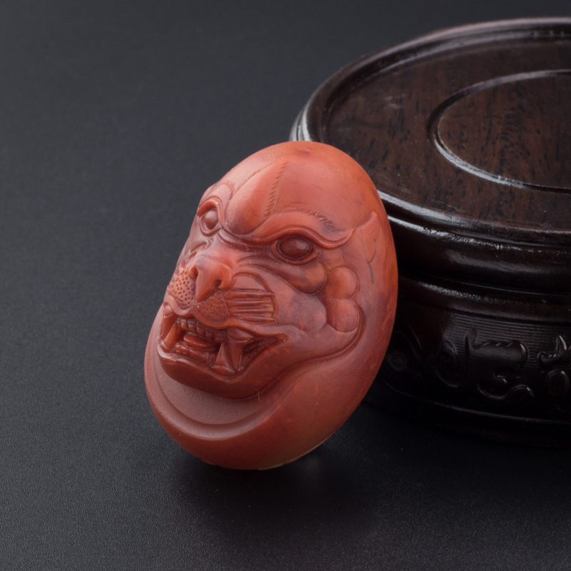 川料玫瑰红南红兽头吊坠-红掌柜