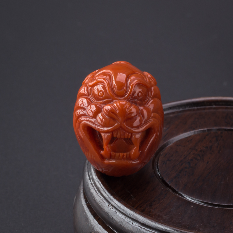 九口柿子红火焰纹南红兽头吊坠-红掌柜
