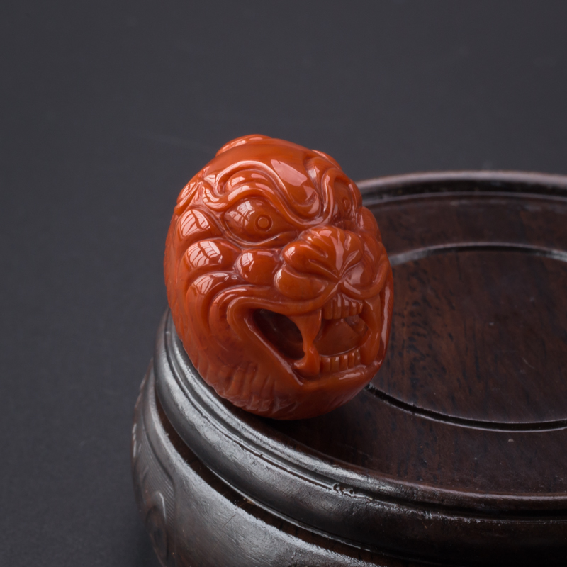 柿子红火焰纹南红兽头吊坠-红掌柜