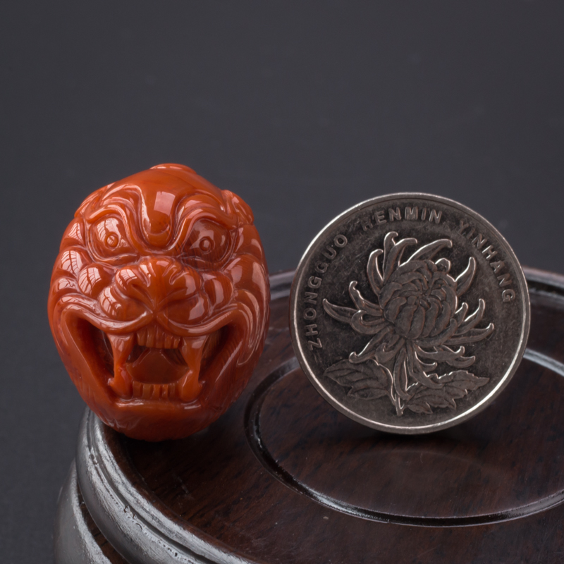南红兽头吊坠-红掌柜