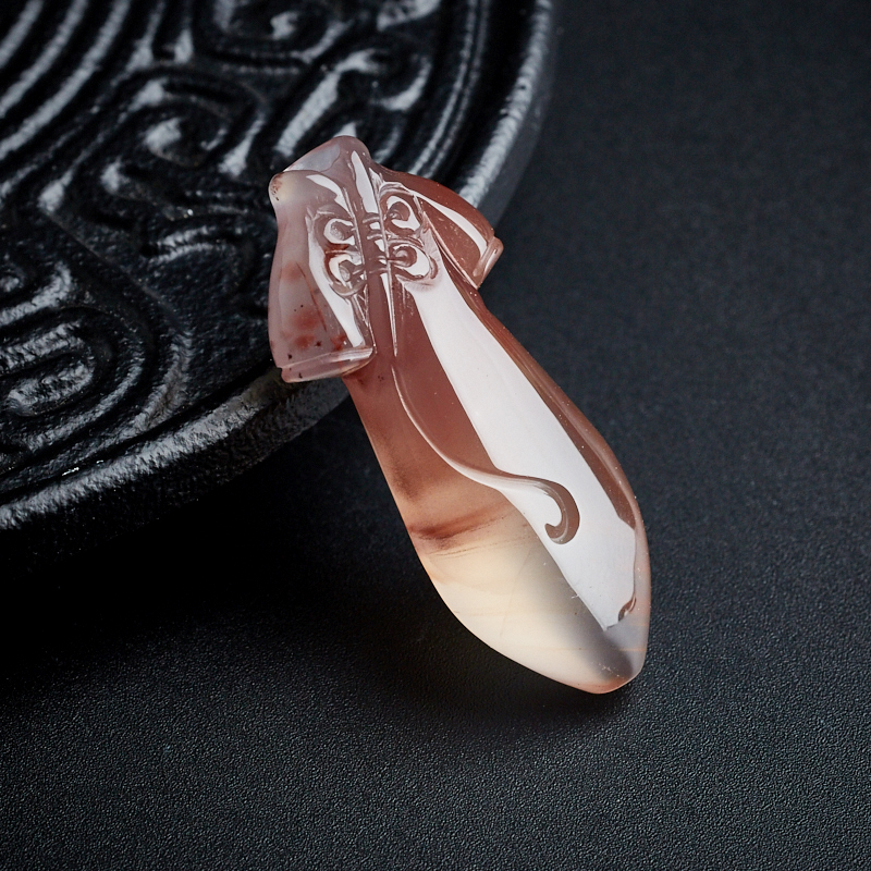 南红旗袍吊坠-红掌柜