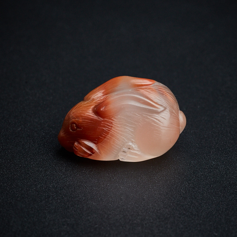 冰飘南红立体兔吊坠-红掌柜