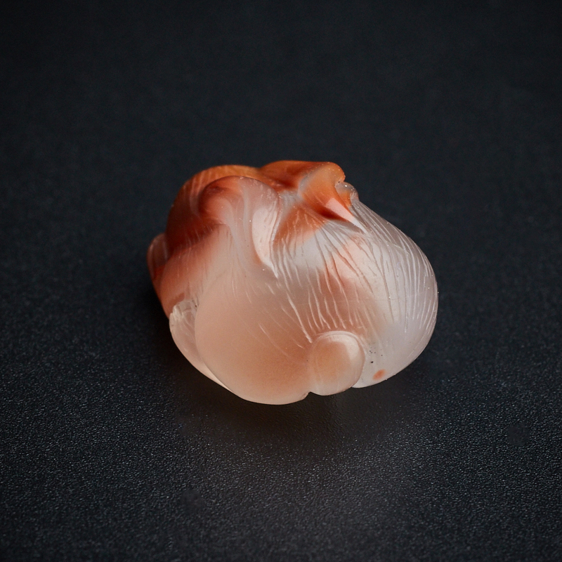 九口南红立体兔吊坠-红掌柜