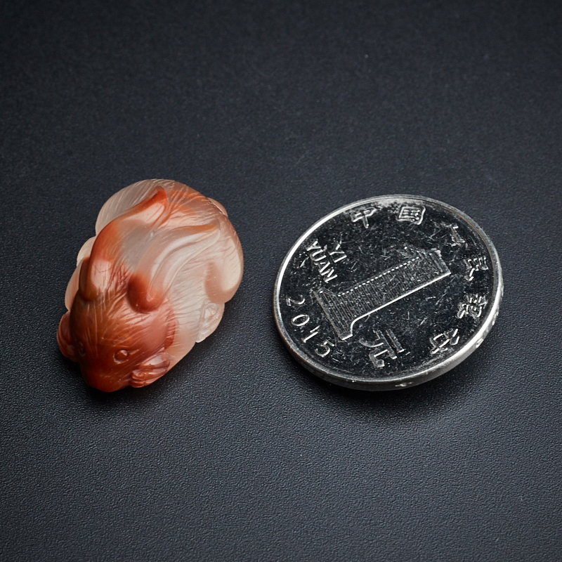 冰飘南红兔吊坠-红掌柜