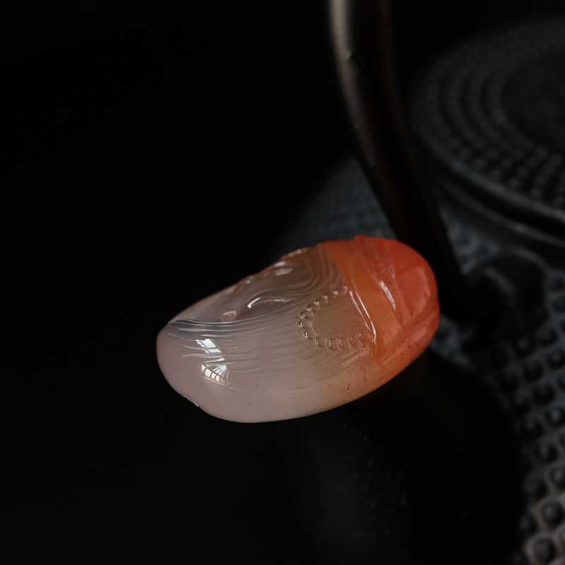 南红少女吊坠-红掌柜