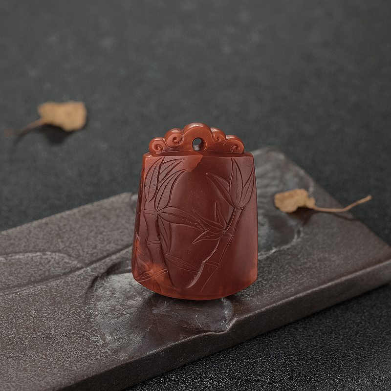 俏色南红牡丹花-红掌柜