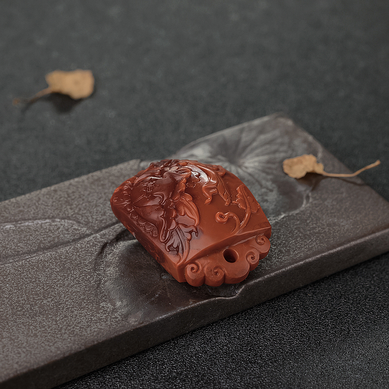 川料南红牡丹花吊坠-红掌柜