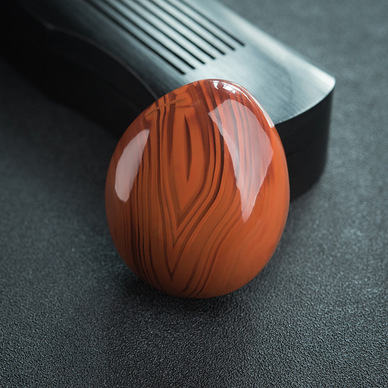 川料俏色南红随形吊坠-红掌柜