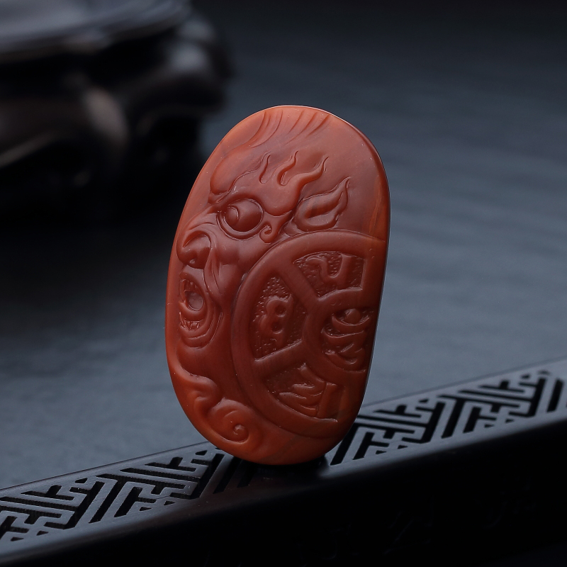 天然俏色南红伏魔吊坠-红掌柜