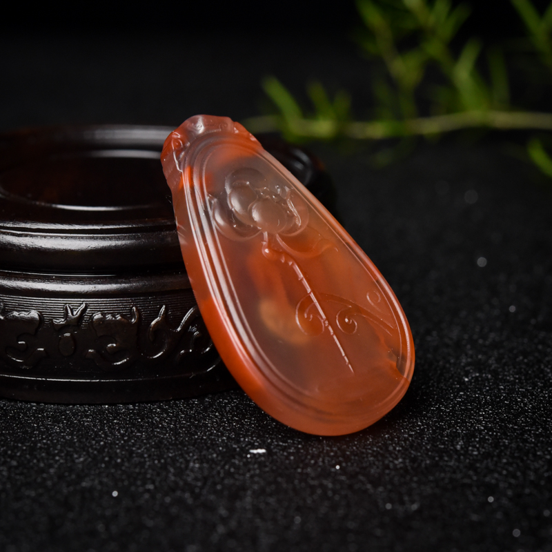 天然冰飘料南红一品清廉吊坠-红掌柜