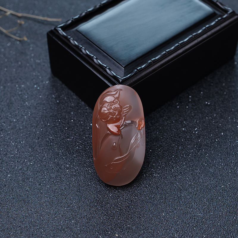 天然冰飘料南红连年有余吊坠-红掌柜