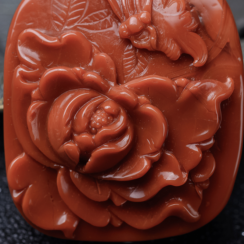 川料南红蝶恋花吊坠-红掌柜