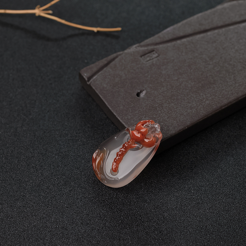 南红连年有余吊坠-红掌柜