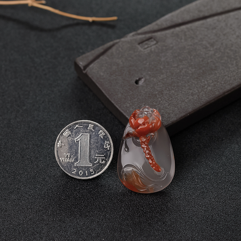 天然南红连年有余吊坠-红掌柜
