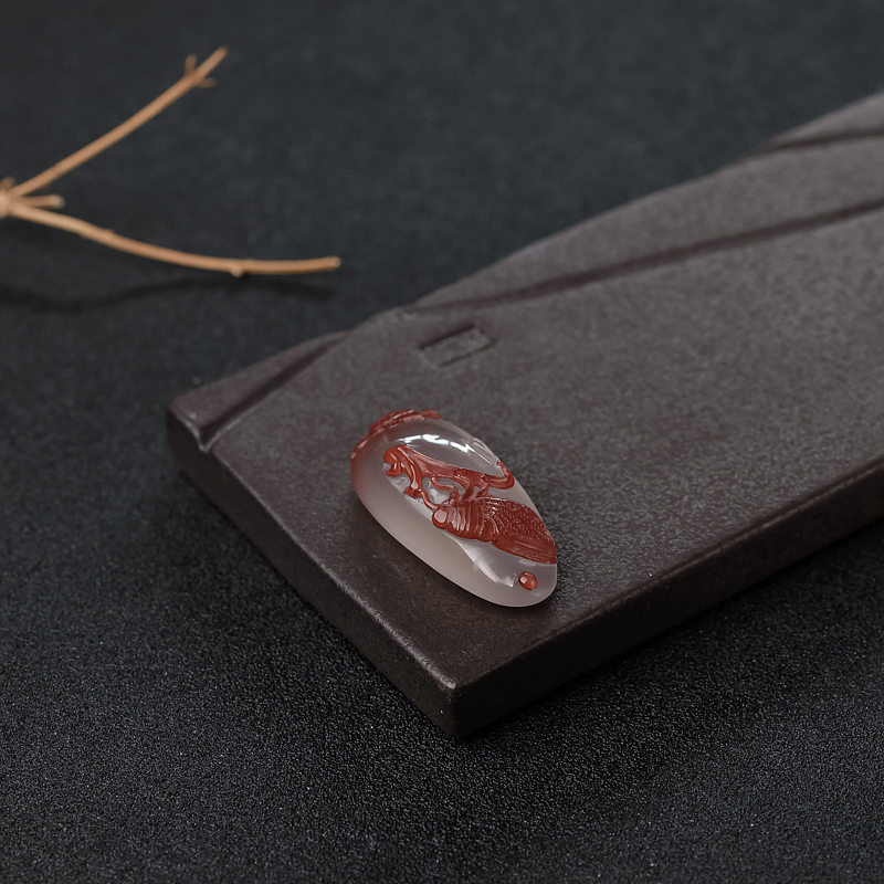 川料南红一鸣惊人吊坠-红掌柜