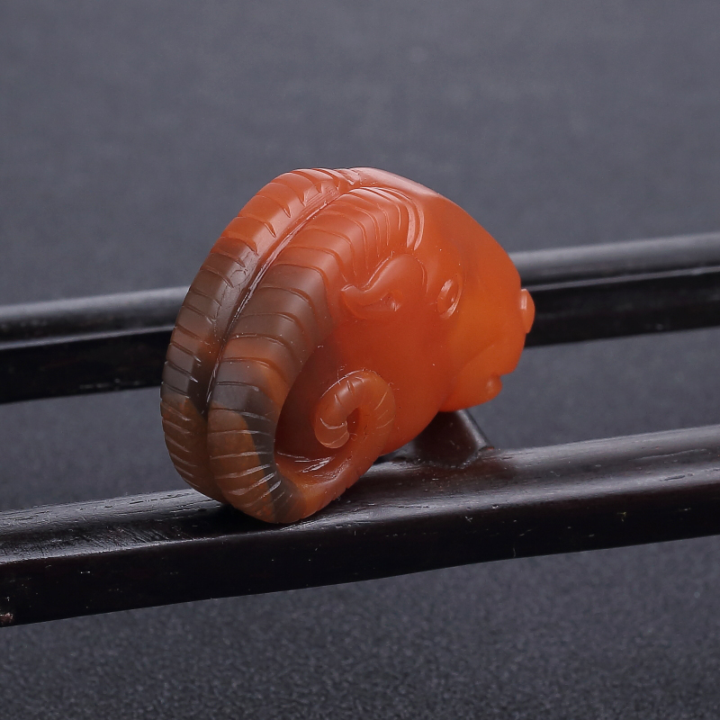 天然樱桃红南红羊头吊坠-红掌柜