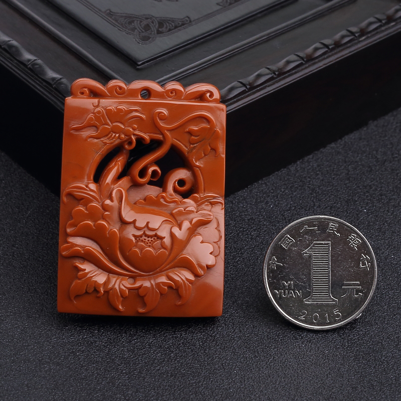 柿子红南红镂空蝶恋花吊坠-红掌柜