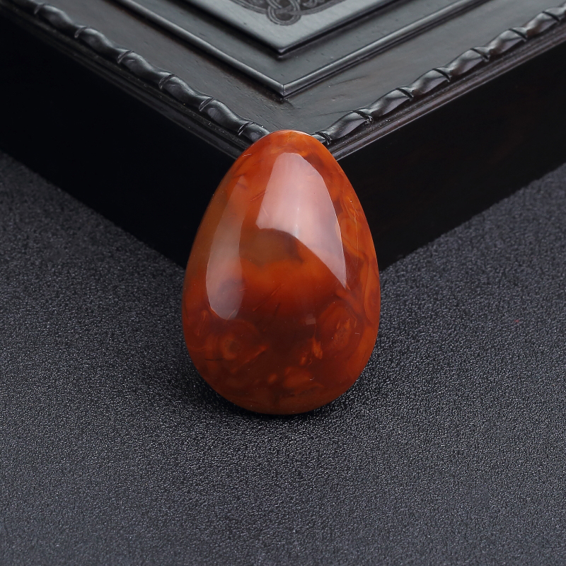 四川天然俏色南红水滴吊坠-红掌柜