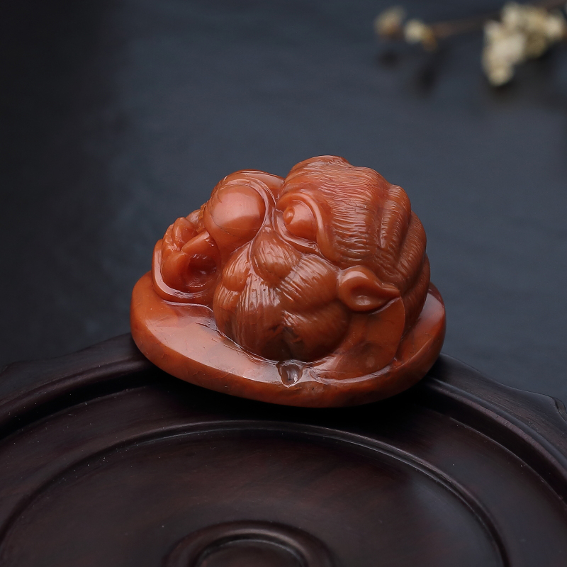 柿子红南红虎虎生威吊坠-红掌柜