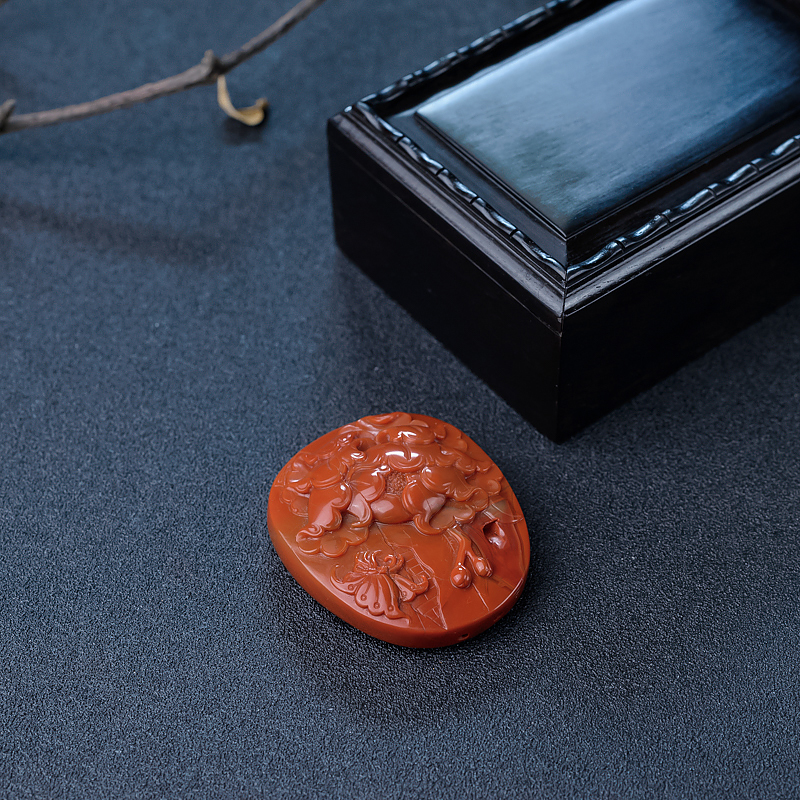 川料南红蝶恋花吊坠-红掌柜