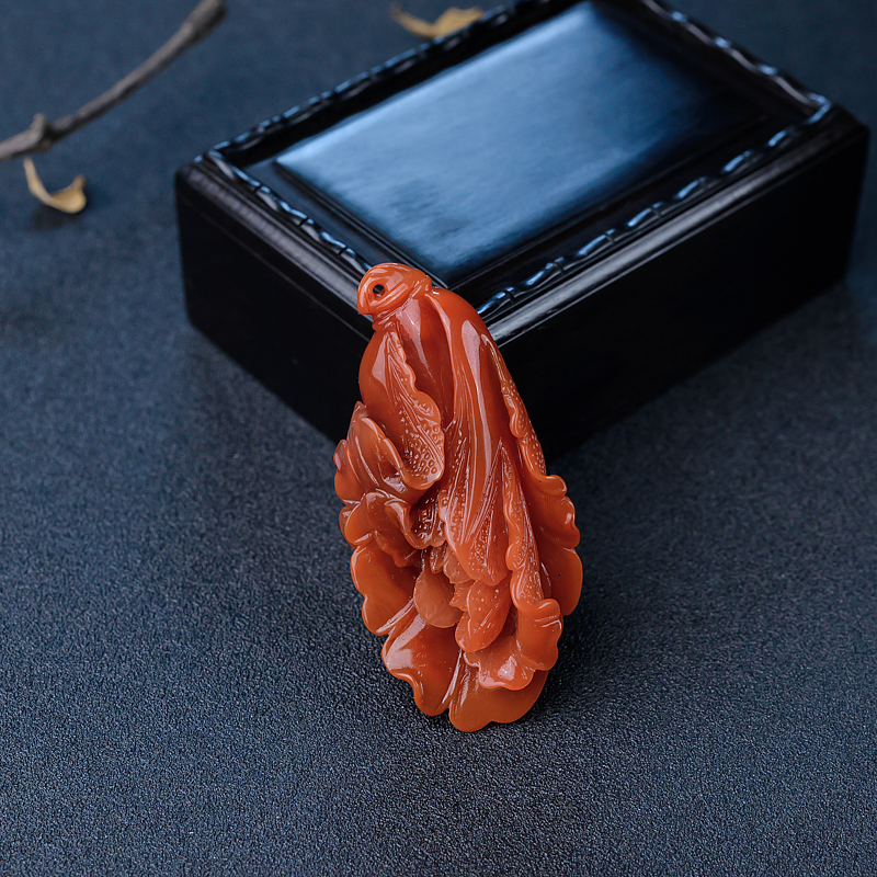 柿子红南红白菜吊坠-红掌柜