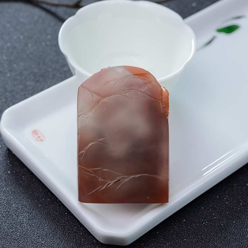 南红喜上眉俏吊坠-红掌柜