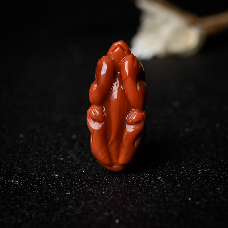 天然南红老鼠吊坠-红掌柜