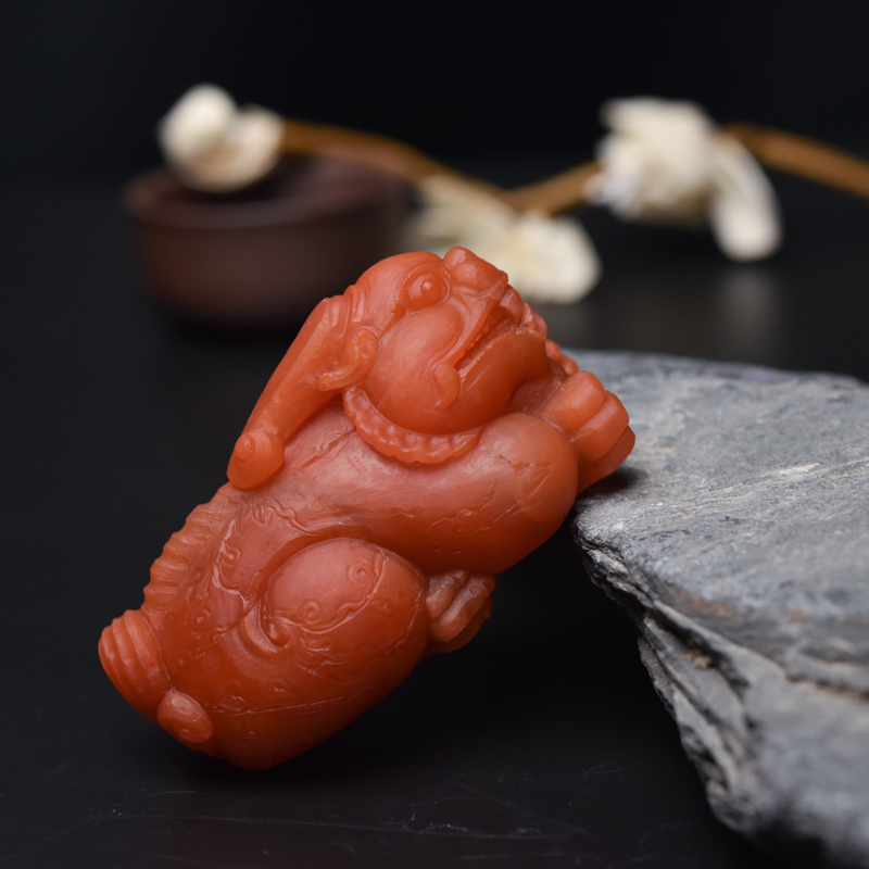 南红貔貅手把件-红掌柜